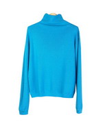 Silk/cotton/cashmere long sleeve Mock-Turtle Neck sweater pullover in relaxed full-sweater style. This is our customers'favorite high quality full sweater style.  Soft-touch and easy-fit. It is a flattering style with sporty look.  Available in 11 beautiful bright and pastel colors. Hand wash in cold water and then steam it to achieve the sweater's original softness. Or dry clean for long lasting best result.

DISPLAY PICTURE COLOR: ROYAL