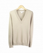 V-Neck long sleeve silk/cotton/cashmere sweater. You'll love this sweater for its comfort, luxurious look, and versatility. This top is an all year round must-have. Hand-wash or dry clean for best results.

Display Picture Color: Taupe
