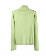 This women's 100% silk turtlneck long sleeve sweater is an elegant pullover made in a delicate baby cable pattern. You'll want to wear our comfortable top all the time. This turtleneck sweater is finely ribbed at its banded bottom and has sleeve cuffs providing a classic look.  Available in sizes XS(4) to XL(16). Dry clean or hand wash cold and lay flat to dry.  Steam to maintain silkiness.

Available in 18 colors: Banana, Beige, Black, Candy Pink, Chocolate, Crystal Pink, Cranberry, Vanilla, Green Leaf, Navy, Pink, Poppy, Red, Royal Blue, Sky, Strawberry, Turquoise and White.

Display Picture Color: GREEN LEAF