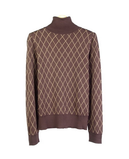 This 100% silk jacquard turtleneck sweater in long sleeve is made in a fine 14 gauge double flat-face knit. It is in a large-fine-line argyle pattern. Our turtleneck sweater is incredibly soft, tightly knitted, and drapes nicely. Dry clean, or hand-wash in cold water and press w/ steam to maintain its silky touch. 

Available in 5 beautiful colors: Black/Red, Brown/Camel, Camel/Ivory, Cranberry/Black, and Red/Black.

DISPLAY PICTURE COLOR: BROWN/CAMEL