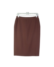 This 100% silk knit skirt is an extremely comfortable and durable item that is ideal for the fall season. You'll love this skirt for its lycra stretch and soft feel. Our silk skirt is perfect for dressing up as well as for dressing down. This basic skirt can easily match any of our beautiful silk tanks, tees, and sweaters. Hand-wash or dry clean for best results. 

Available in 2 colors: Black and Brown.

DISPLAY PICTURE COLOR: BROWN