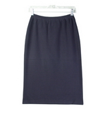 Silk nylon full needle fine knit skirt in straight classic style. Perfect for all occasions. 

Skirt length: 26