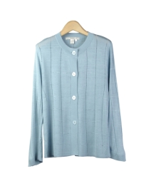 Composition's tussah silk crop sleeve cardigan is a luxurious top that is feather-weight and slightly embellished with our window pane design. This top is great for all occasions, and can easily match with all jackets and bottoms. Available in plus size 1X (16W). Dry clean for best result.

Available in 5 colors: Vanilla, Ice Blue, Mint, Champagne and Black.

Display Picture Color: GREEN