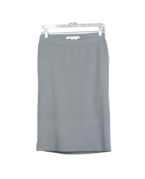 This ladies' viscose nylon full-needle knit skirt is a classic.  This stylish, yet practical skirt is part of a collection with matching sesame-patterned jacquard knit jackets, short sleeve sweaters, and sleeveless shells. You can easily mix and match this classic piece with various knit sweaters, pullovers, and jackets. 26