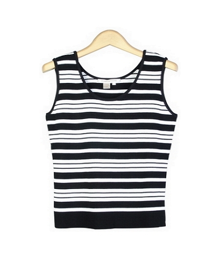 This striped viscose nylon knitted tank is an easy-care and easy-fit sleeveless shell. The flattering scoop neck works beautifully with many jackets and blazers you might already have. This tank top is a 14-gauge fine knits which is of high quality. It matches the knit jackets as a set in the same group collection. The four stripe colors of the style are striking and fresh looking. Great for all occasions. Hand wash in cool water and lay flat to dry, or dry clean for best results.

Size from S(4-6) to 1X (18W)

DISPLAY PICTURE COLOR: KHAKI/WHITE