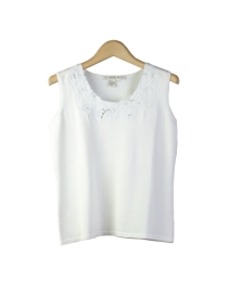 This beautiful silk nylon small scoop neck sleeveless shell is engraved with a gorgeous classic embroidery. It is a beautiful top for dressing-up and dressing-down as well. Great for all occasions. Hand wash or dry clean for best results. 

Available in Beige, Black and White.

DISPLAY PICTURE COLOR: WHITE