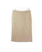 This silk/cotton jacquard knit skirt is perfect for all occasions. The mini-houndstooth jacquard gives you a sophisticated look. This skirt is soft and comfortable and is easy to match with jackets and tops. 3 beautiful colors available for this jacket: Black/Ivory, Brown/Taupe, and Camel/Ivory.

This knit skirt is 25